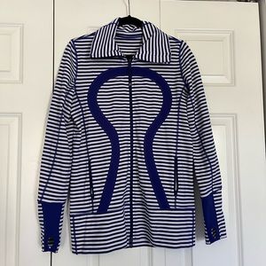 LULULEMON Sweatshirt